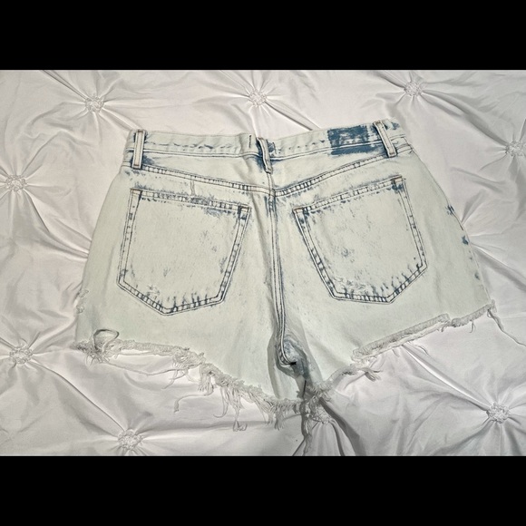 Abercrombie & Fitch High Waisted Shorts - Picture 2 of 3